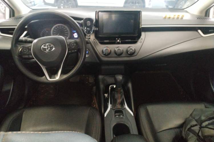Used Toyota Corolla 2022 1.2T S-CVT Pioneer PLUS Edition Center Console