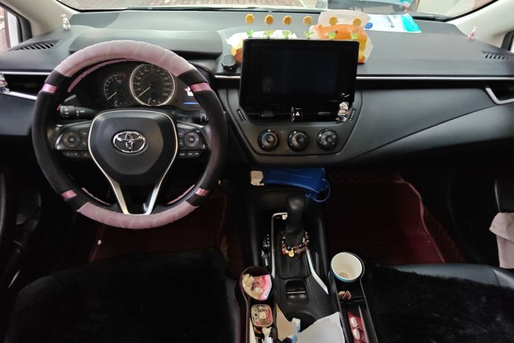 Used Toyota Corolla 2022 TNGA 1.5L CVT Pioneer Edition Center Console