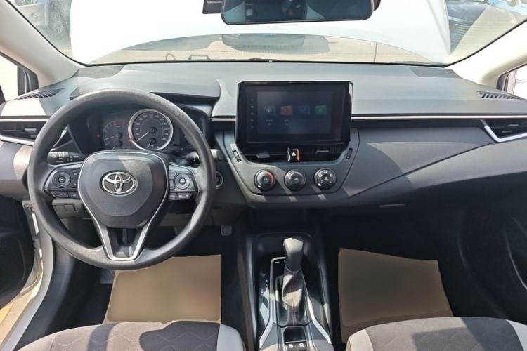 Used Toyota Corolla 2022 1.2T S-CVT Pioneer PLUS Edition Center Console