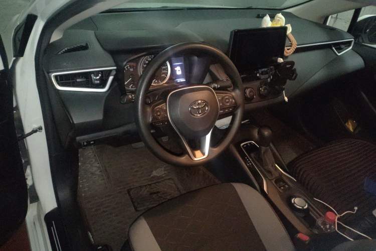 Used Toyota Corolla 2022 1.2T S-CVT Pioneer PLUS Edition Center Console