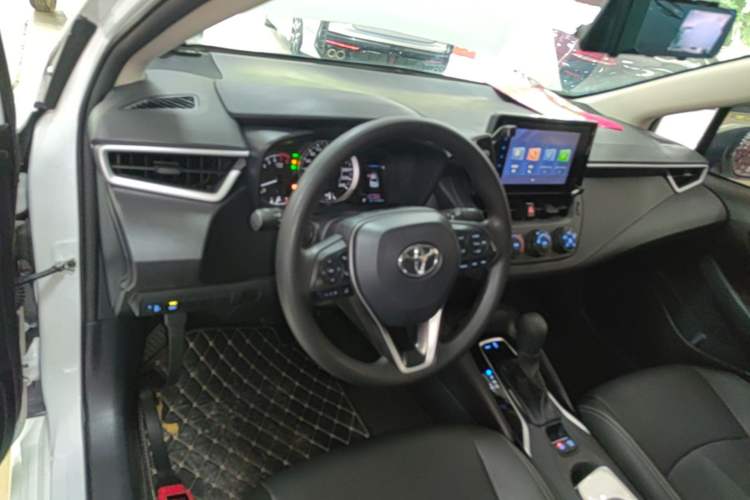 Used Toyota Corolla 2022 TNGA 1.5L CVT Pioneer Edition Center Console