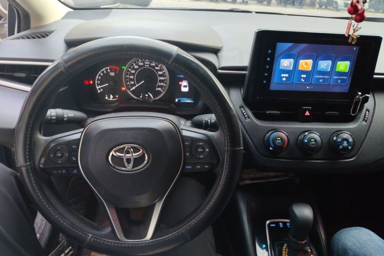 Used Toyota Corolla 2022 1.2T S-CVT Pioneer PLUS Edition Center Console