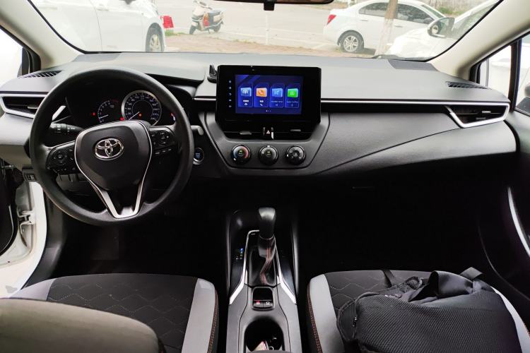Used Toyota Corolla 2022 1.2T S-CVT Pioneer PLUS Edition Center Console