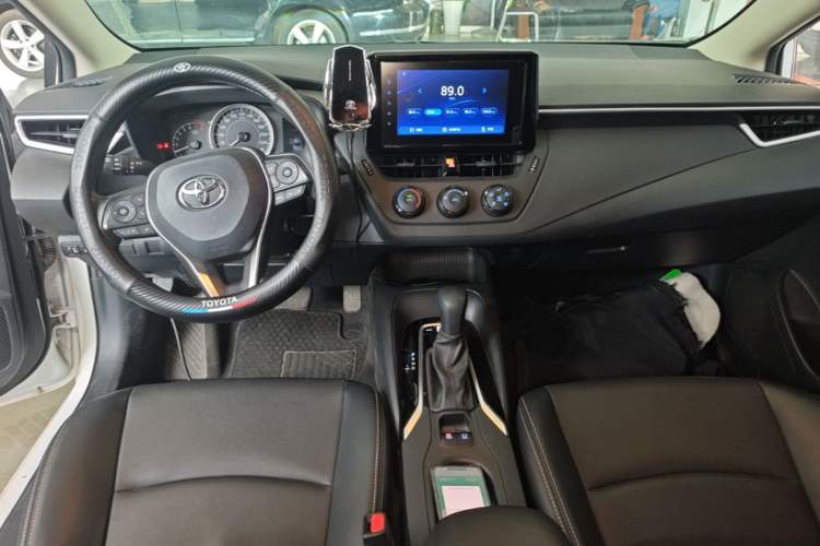 Used Toyota Corolla 2022 TNGA 1.5L CVT Pioneer Edition Center Console