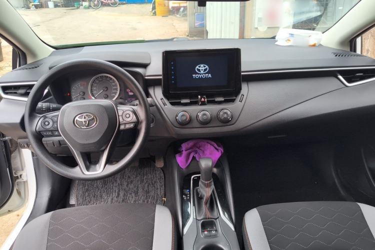 Used Toyota Corolla 2022 1.2T S-CVT Pioneer PLUS Edition Center Console