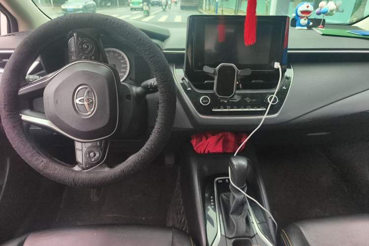 Used Toyota Corolla 2022 Dual-Motor 1.8L E-CVT Pioneer Edition Center Console