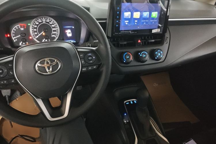 Used Toyota Corolla 2022 1.2T S-CVT Pioneer PLUS Edition Center Console