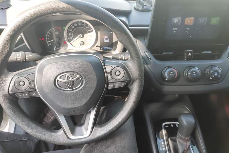 Used Toyota Corolla 2022 1.2T S-CVT Pioneer PLUS Edition Center Console