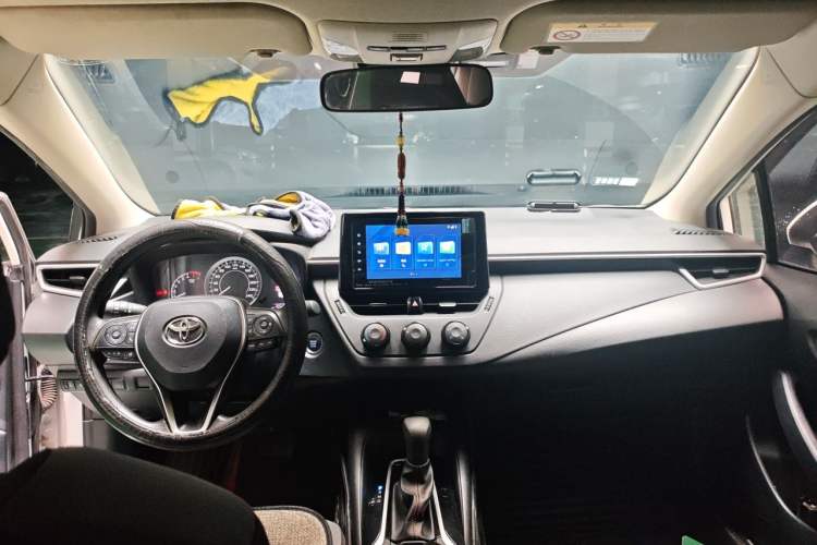 Used Toyota Corolla 2022 1.2T S-CVT Pioneer PLUS Edition Center Console