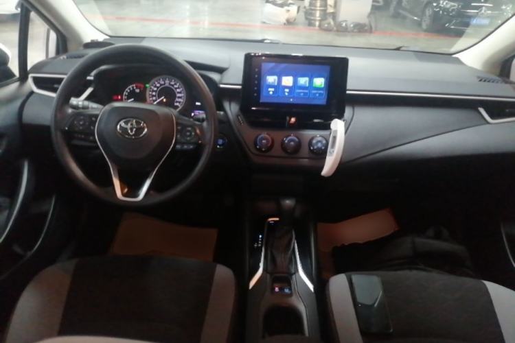 Used Toyota Corolla 2022 1.2T S-CVT Pioneer PLUS Edition Center Console
