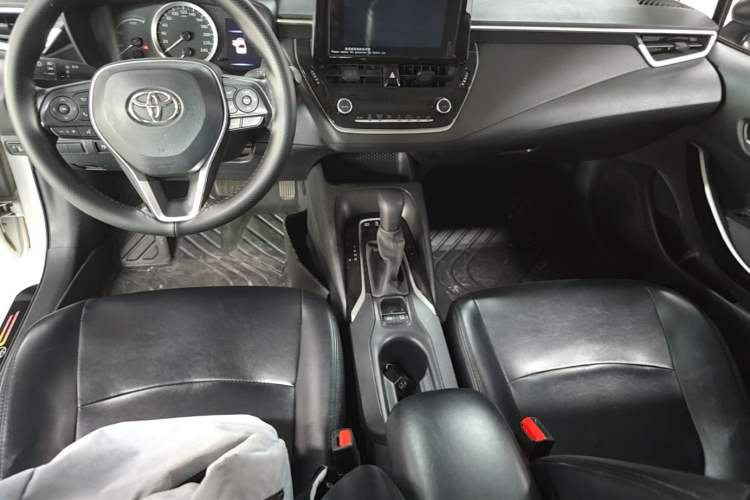 Used Toyota Corolla 2022 Dual-Motor 1.8L E-CVT Pioneer Edition Center Console