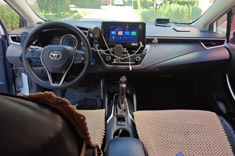 Used Toyota Corolla 2022 Dual-Motor 1.8L E-CVT Pioneer Edition Center Console