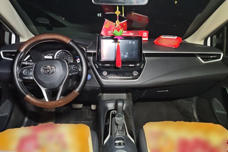 Used Toyota Corolla 2022 Dual-Motor 1.8L E-CVT Pioneer Edition Center Console