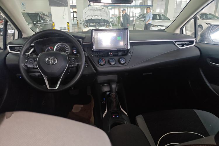 Used Toyota Corolla 2022 1.2T S-CVT Pioneer PLUS Edition Center Console