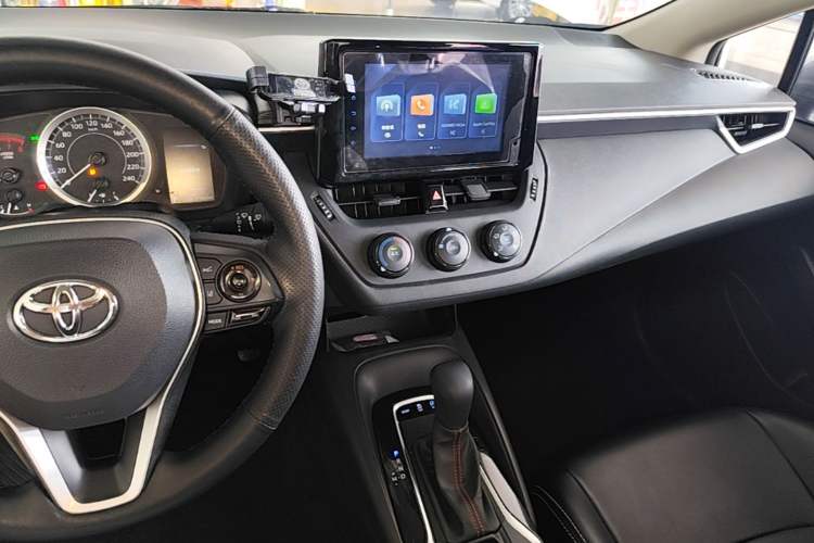 Used Toyota Corolla 2022 1.2T S-CVT Pioneer PLUS Edition Center Console