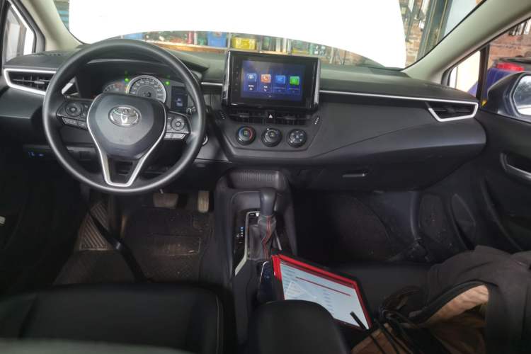 Used Toyota Corolla 2022 1.2T S-CVT Pioneer PLUS Edition Center Console