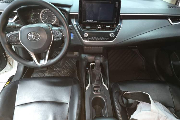 Used Toyota Corolla 2022 Dual-Motor 1.8L E-CVT Pioneer Edition Center Console