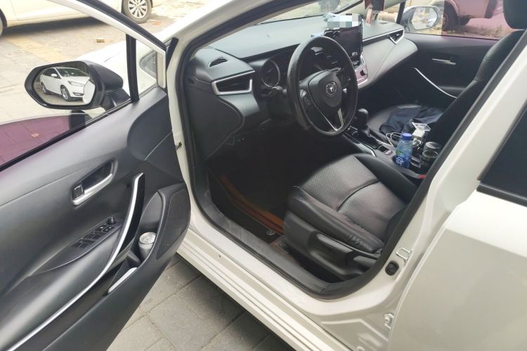Used Toyota Corolla 2022 Dual-Motor 1.8L E-CVT Pioneer Edition Driver Seat