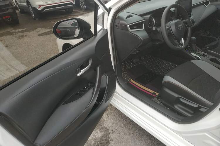 Used Toyota Corolla 2022 1.2T S-CVT Pioneer PLUS Edition Driver Seat