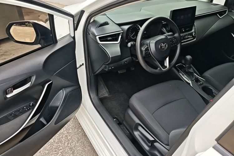 Used Toyota Corolla 2022 Dual-Motor 1.8L E-CVT Pioneer Edition Driver Seat