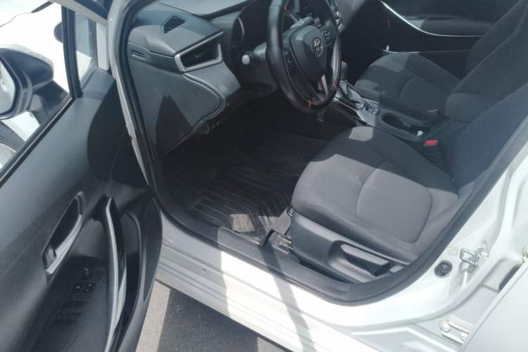 Used Toyota Corolla 2022 Dual-Motor 1.8L E-CVT Pioneer Edition Driver Seat