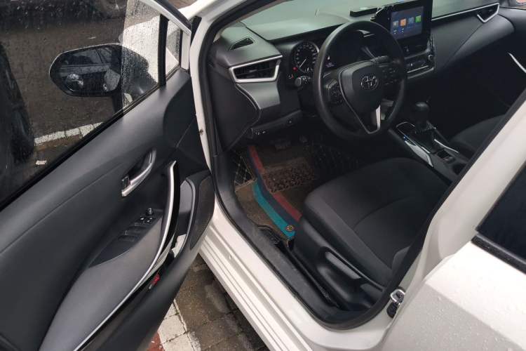 Used Toyota Corolla 2022 Dual-Motor 1.8L E-CVT Pioneer Edition Driver Seat