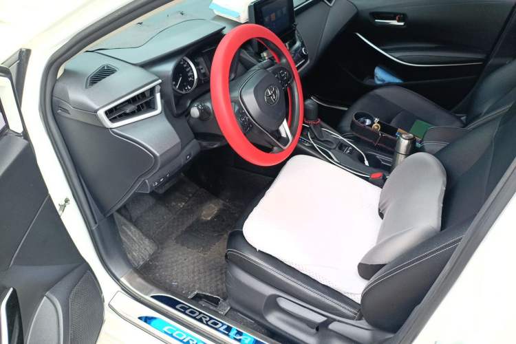 Used Toyota Corolla 2022 Dual-Motor 1.8L E-CVT Pioneer Edition Driver Seat