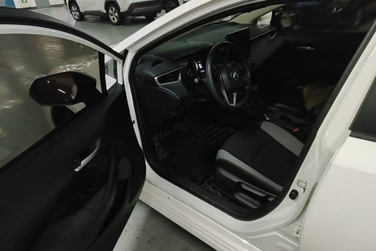 Used Toyota Corolla 2022 1.2T S-CVT Pioneer PLUS Edition Driver Seat