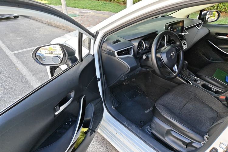 Used Toyota Corolla 2022 Dual-Motor 1.8L E-CVT Pioneer Edition Driver Seat