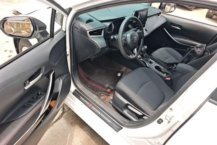 Used Toyota Corolla 2022 Dual-Motor 1.8L E-CVT Pioneer Edition Driver Seat