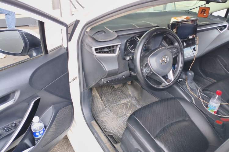 Used Toyota Corolla 2022 Dual-Motor 1.8L E-CVT Pioneer Edition Driver Seat