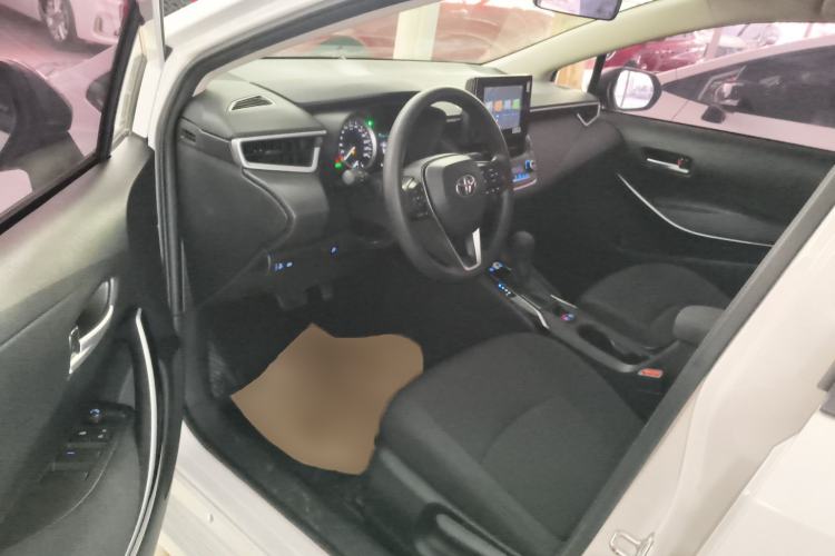 Used Toyota Corolla 2022 Dual-Motor 1.8L E-CVT Pioneer Edition Driver Seat