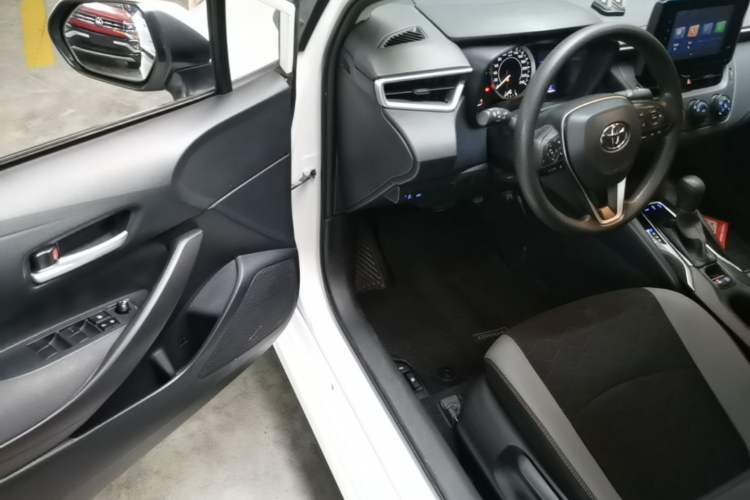 Used Toyota Corolla 2022 1.2T S-CVT Pioneer PLUS Edition Driver Seat