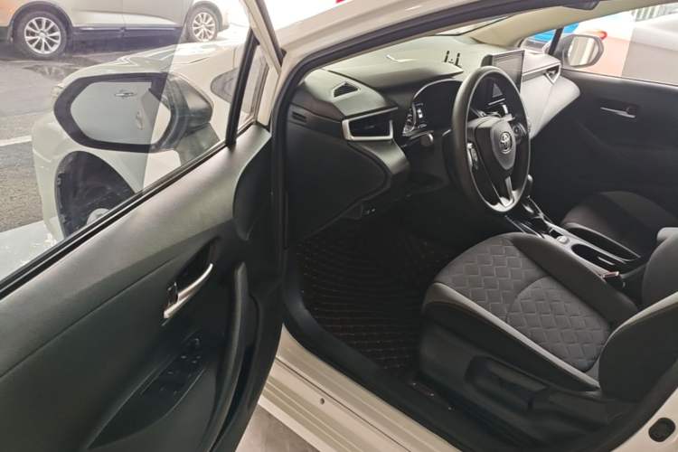 Used Toyota Corolla 2022 1.2T S-CVT Pioneer PLUS Edition Driver Seat