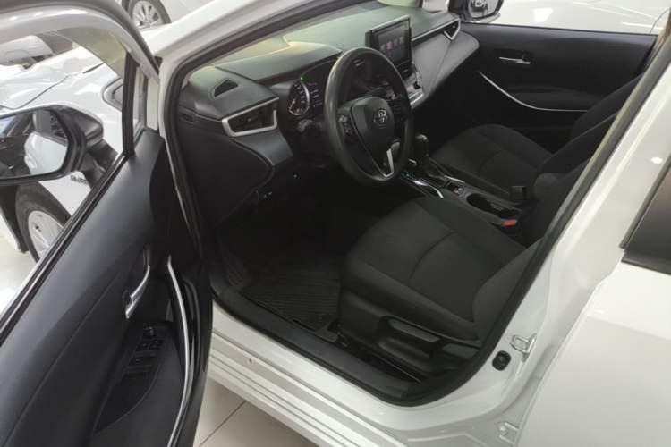 Used Toyota Corolla 2022 Dual-Motor 1.8L E-CVT Pioneer Edition Driver Seat