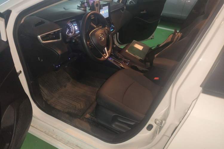 Used Toyota Corolla 2022 Dual-Motor 1.8L E-CVT Pioneer Edition Driver Seat