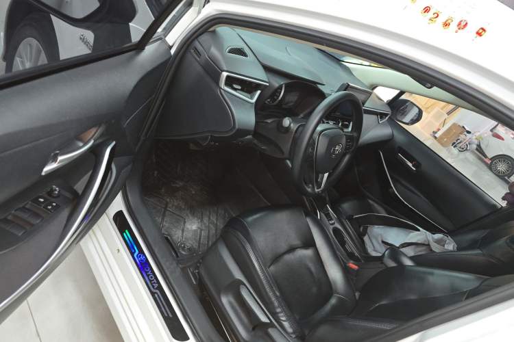 Used Toyota Corolla 2022 Dual-Motor 1.8L E-CVT Pioneer Edition Driver Seat