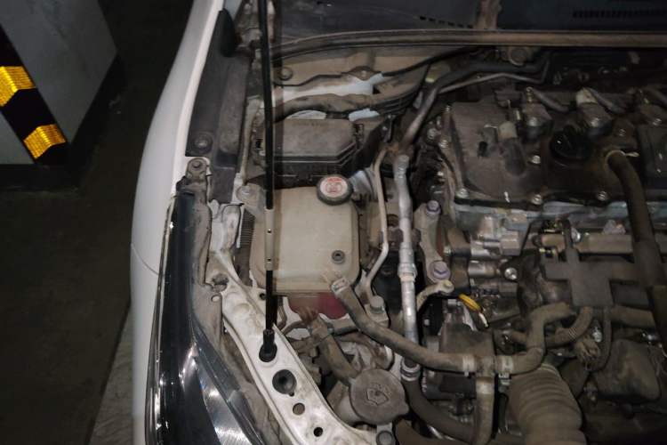 Used Toyota Corolla 2022 Dual-Motor 1.8L E-CVT Pioneer Edition Engine Bay Right