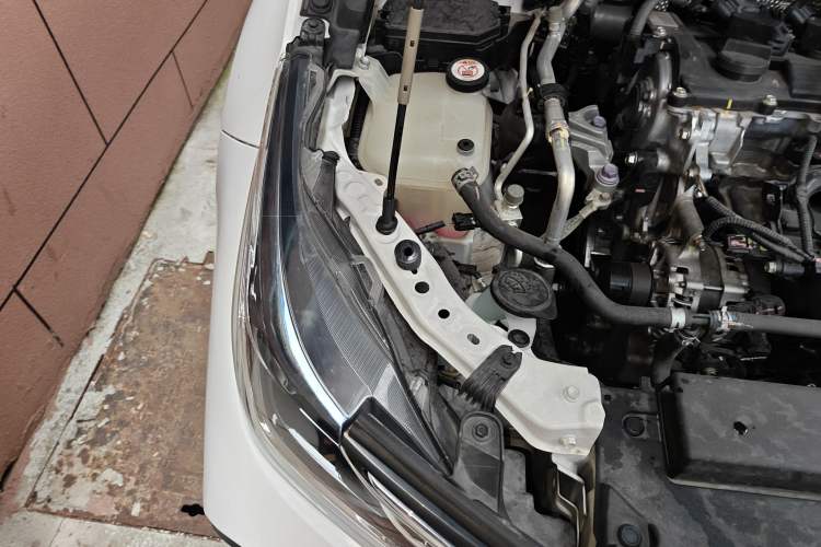 Used Toyota Corolla 2022 TNGA 1.5L CVT Pioneer Edition Engine Bay Right