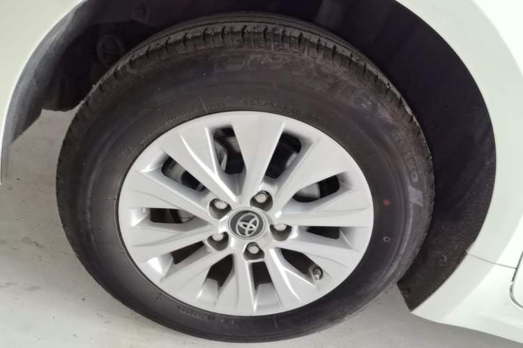Used Toyota Corolla 2022 Dual-Motor 1.8L E-CVT Pioneer Edition Exterior 3