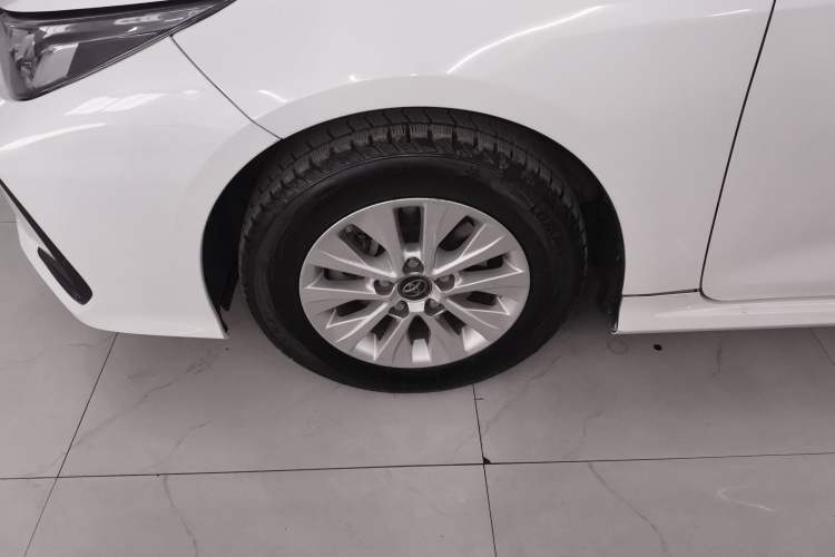 Used Toyota Corolla 2022 Dual-Motor 1.8L E-CVT Pioneer Edition Exterior 4