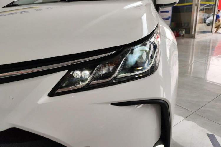 Used Toyota Corolla 2022 Dual-Motor 1.8L E-CVT Pioneer Edition Exterior 5