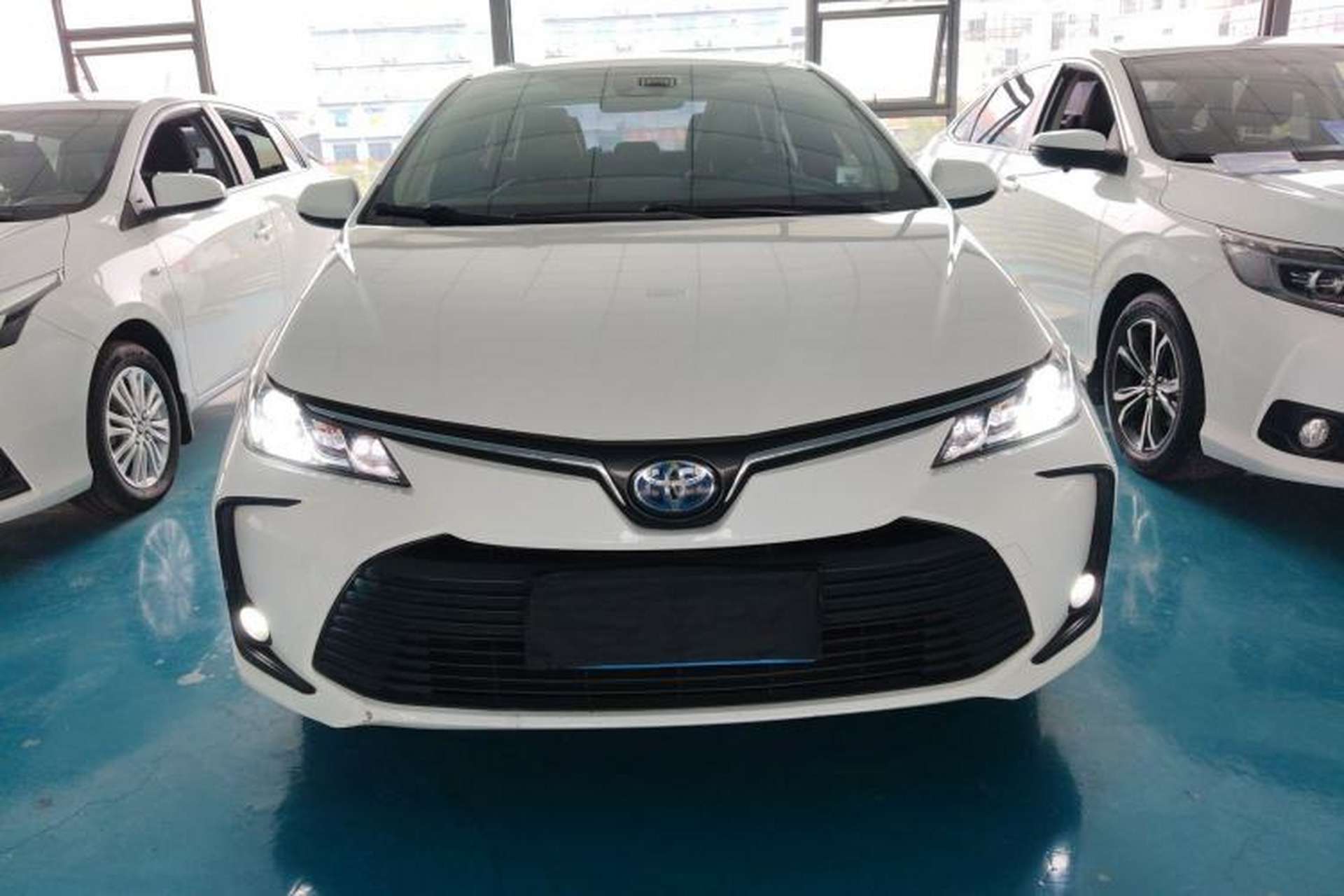Used Toyota Corolla 2022 Dual-Motor 1.8L E-CVT Pioneer Edition Front