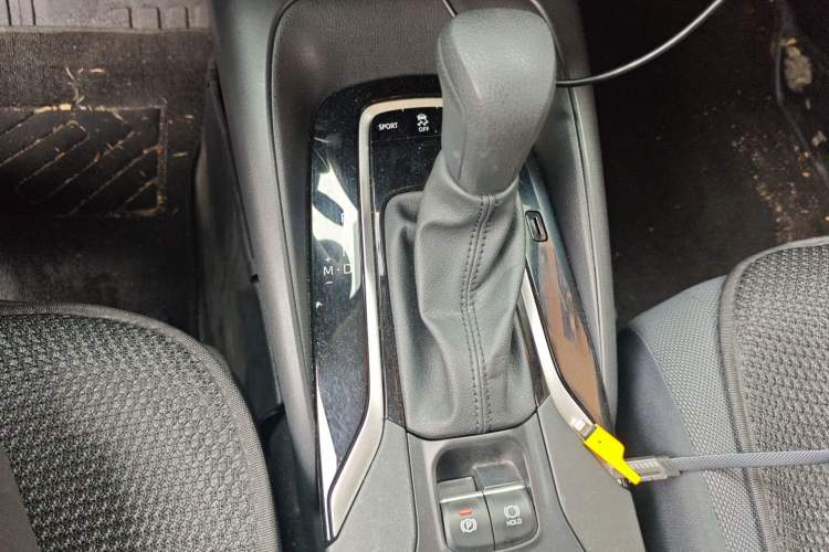 Used Toyota Corolla 2022 TNGA 1.5L CVT Pioneer Edition Gear Lever