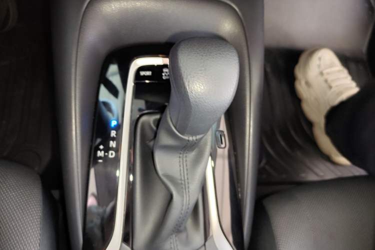 Used Toyota Corolla 2022 TNGA 1.5L CVT Pioneer Edition Gear Lever
