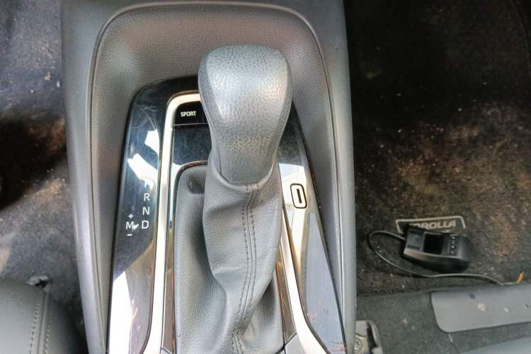 Used Toyota Corolla 2022 TNGA 1.5L CVT Pioneer Edition Gear Lever
