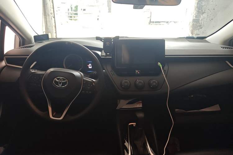 Used Toyota Corolla 2022 1.2T S-CVT Pioneer PLUS Edition Headliner