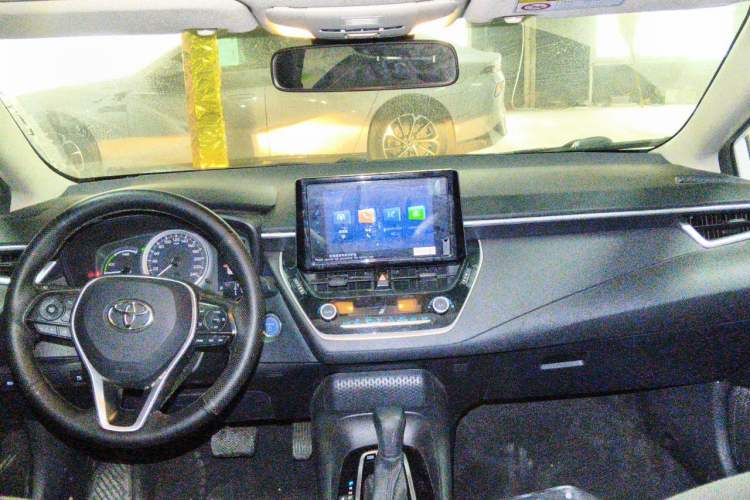 Used Toyota Corolla 2022 Dual-Motor 1.8L E-CVT Pioneer Edition Headliner