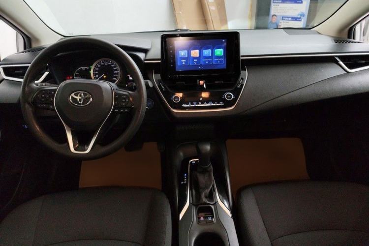 Used Toyota Corolla 2022 Dual-Motor 1.8L E-CVT Pioneer Edition Interior 1