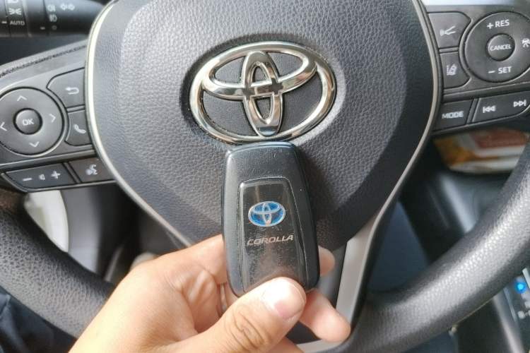 Used Toyota Corolla 2022 Dual-Motor 1.8L E-CVT Pioneer Edition Interior 1
